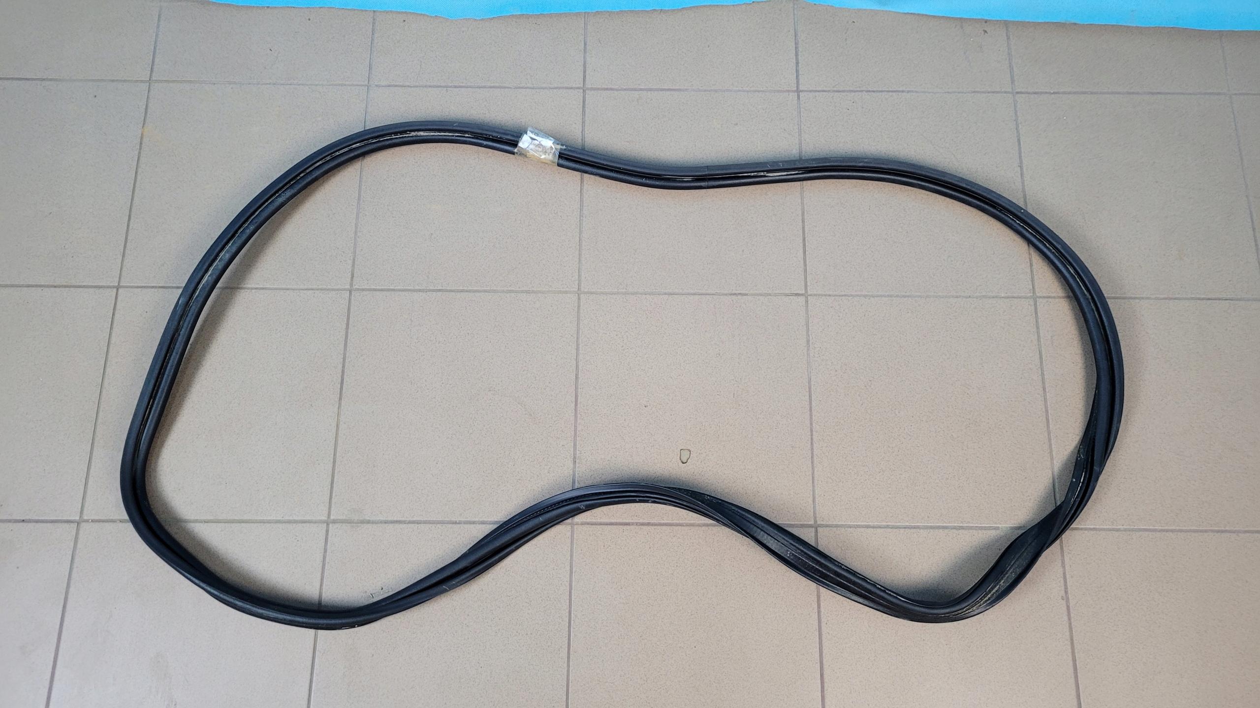 1776930100 - W177 19R прокладка крышки багажника A1776930100