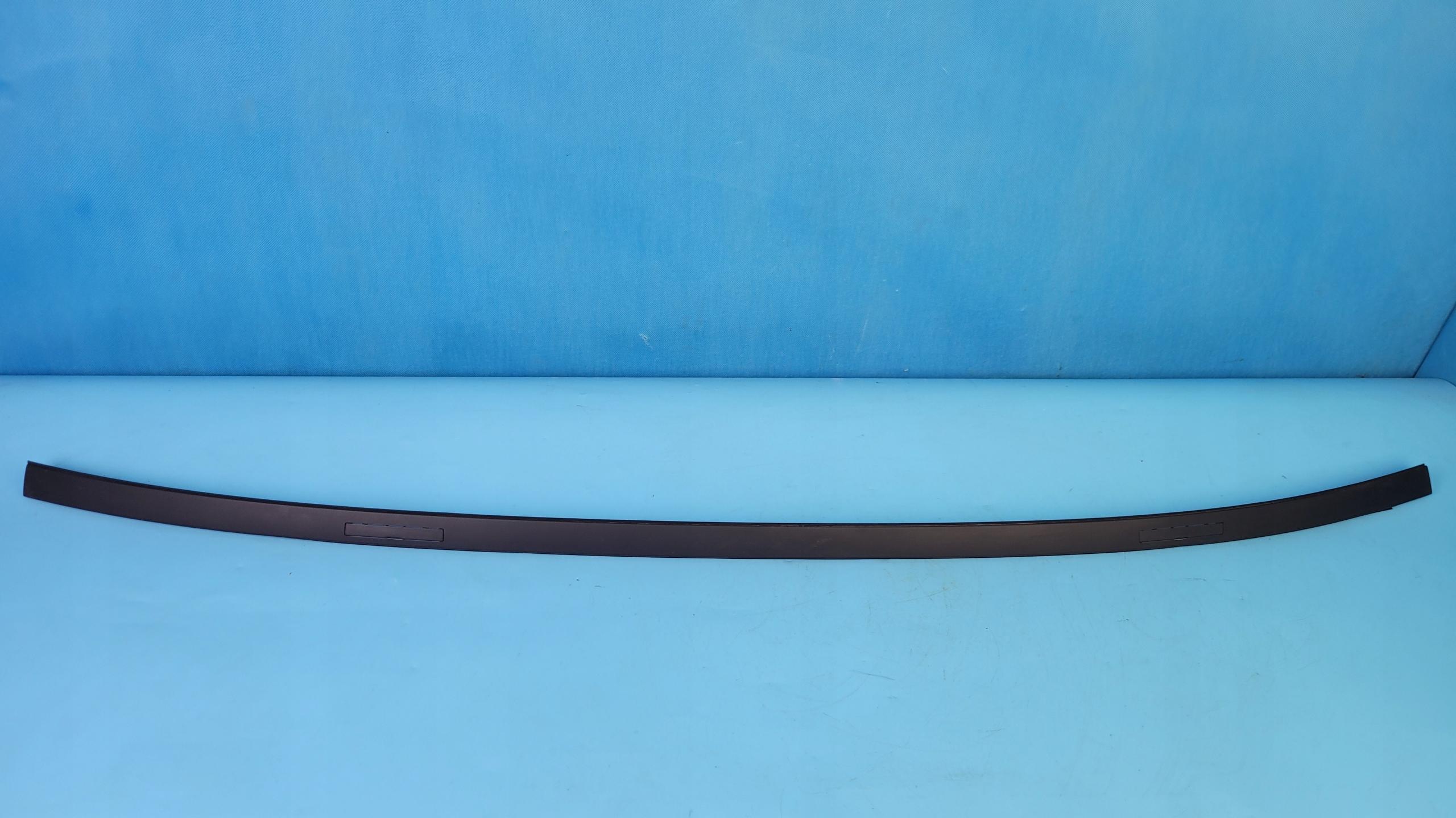 1776903001 - W177 20R рейка крыши правый седан A1776903001