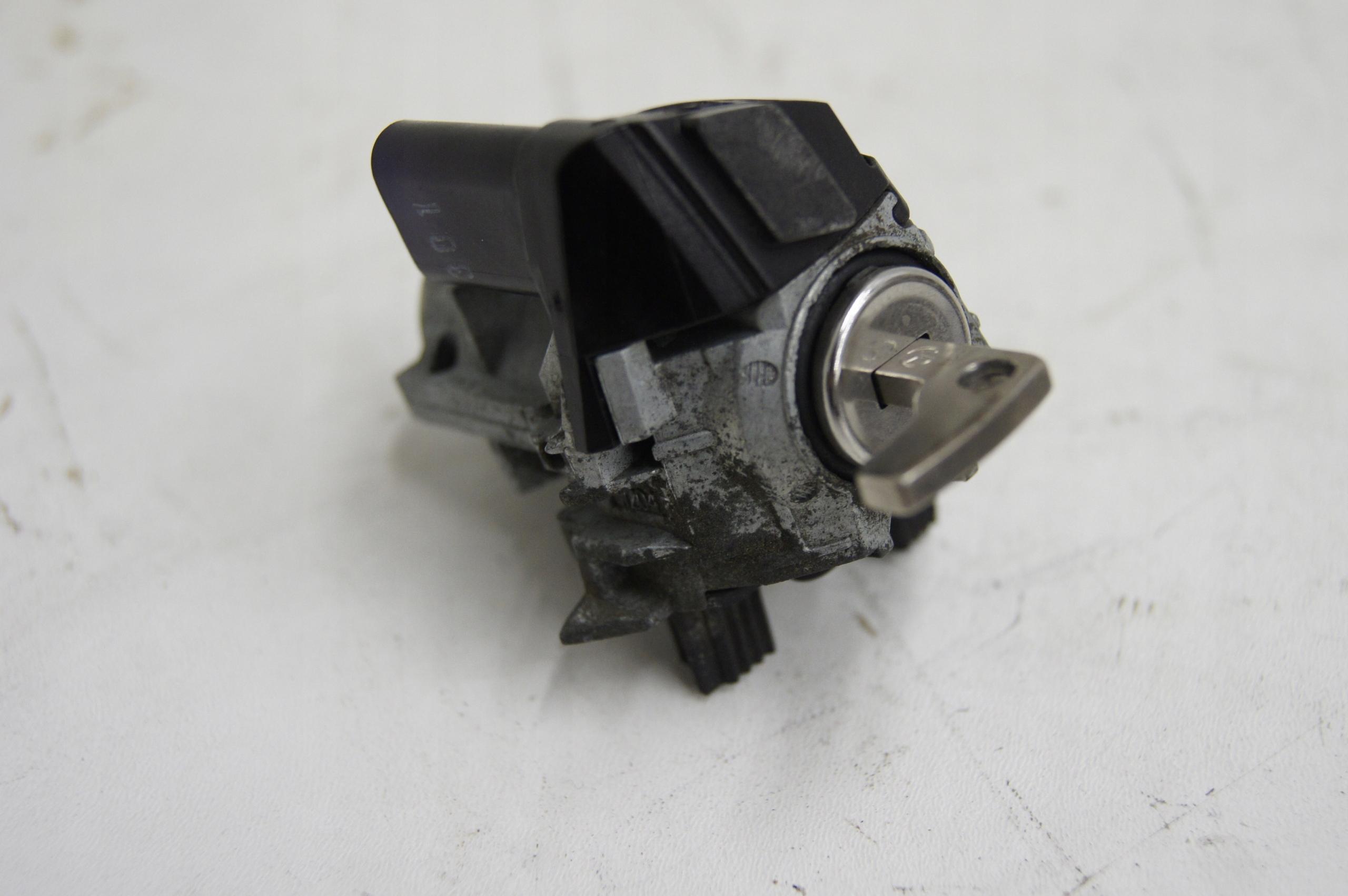 W204 лифт 2.2 вставка дверной замок грот