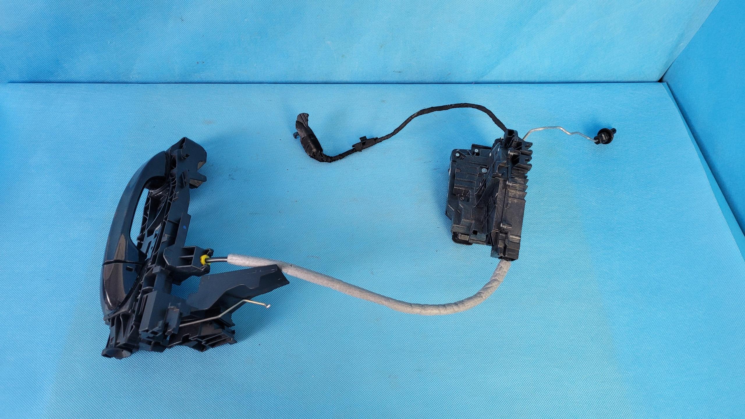 A0997604500 A0997206701 - W205 C220 19R замок дверная ручка правая передняя