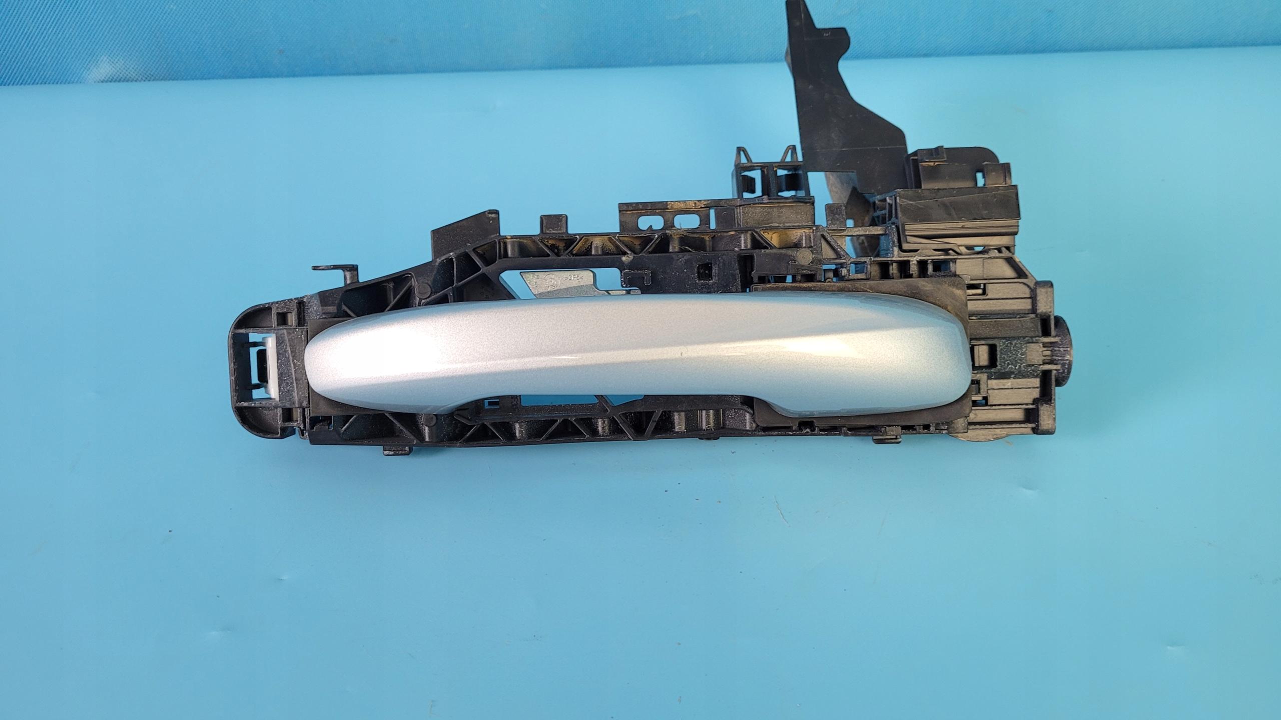 W205 C220 задняя правая дверная ручка A0997601800