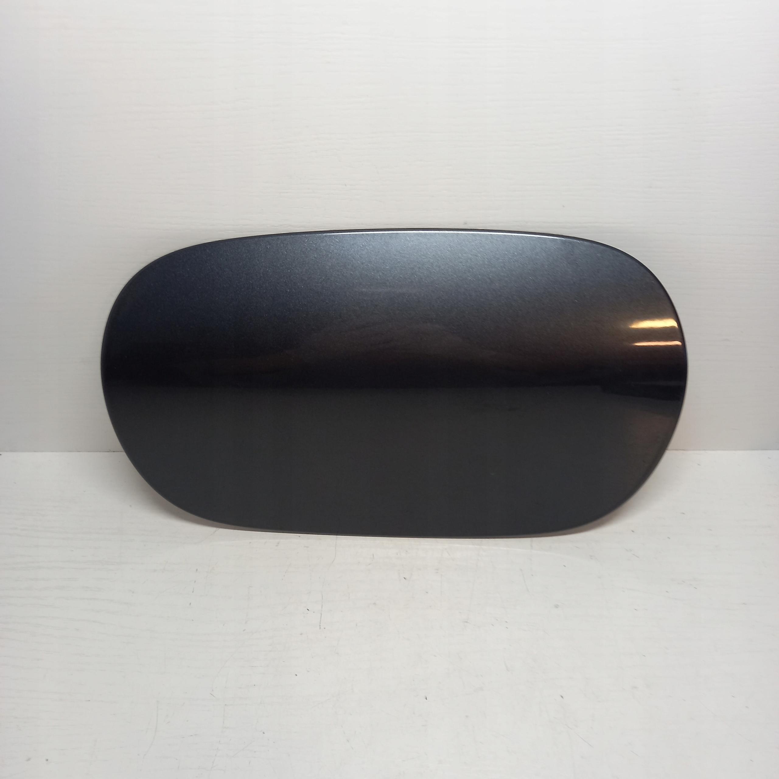 A2057570106 - W205 решітка паливного бака 755 A2058480106