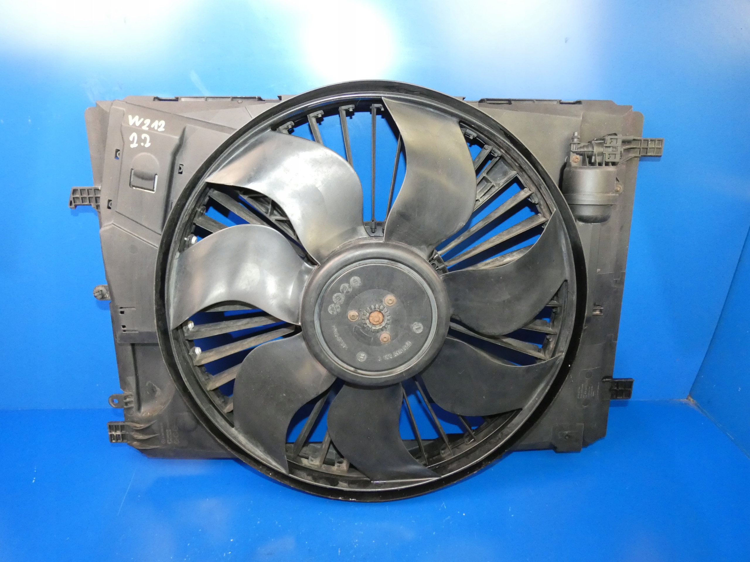 A2045000755 - W212 W204 W207 2.2 CDI 651 вентилятор радіатора