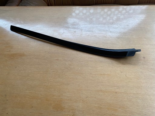 W213 панель лобового скла права передня A2136901282 MERCEDES