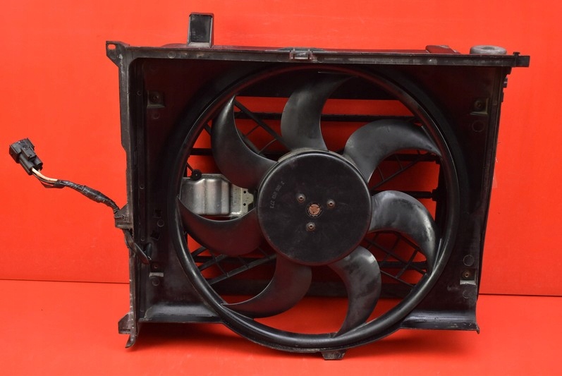 Вентилятор 0130303846 BMW E46 2.0 D 00R