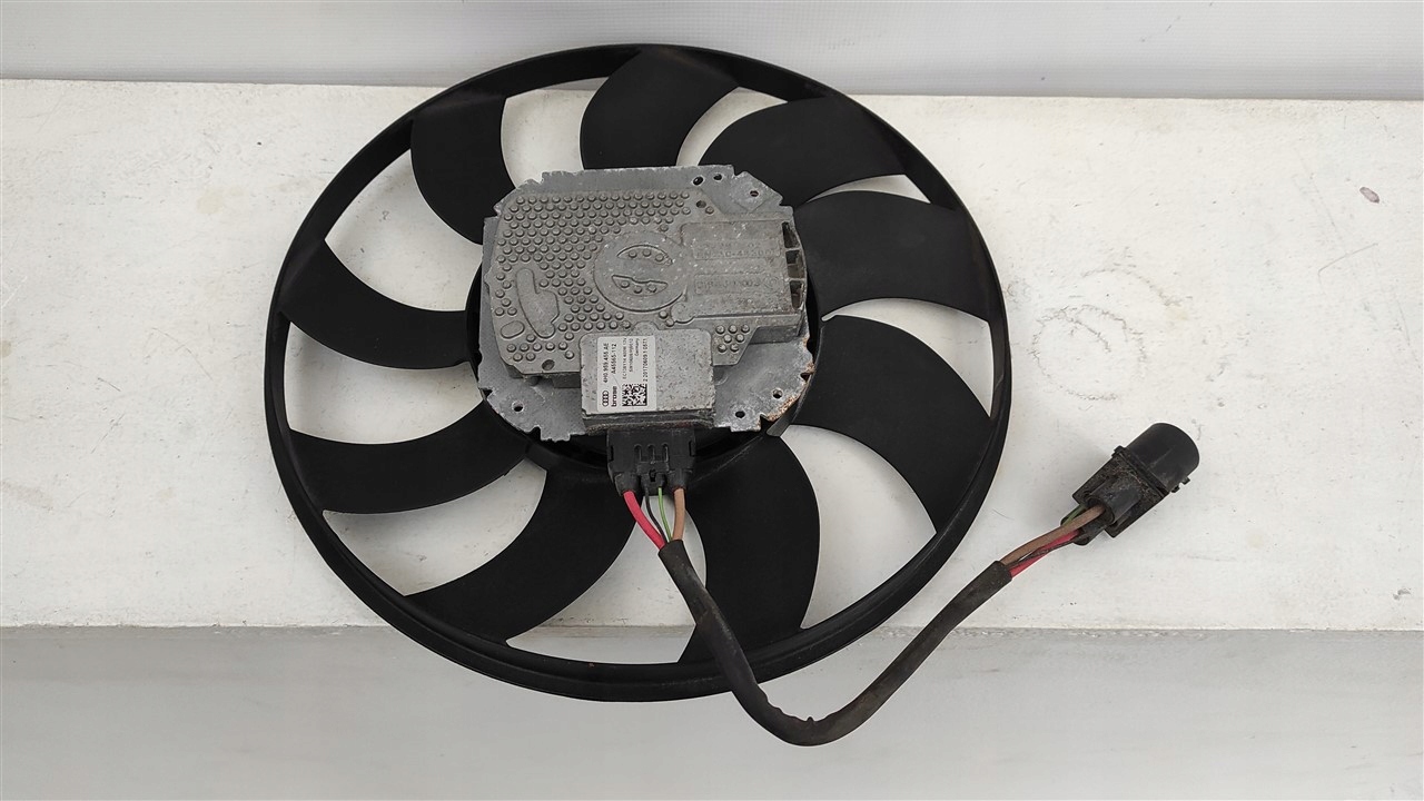 Вентилятор AUDI A8 RS6 A6 4H0959455AE