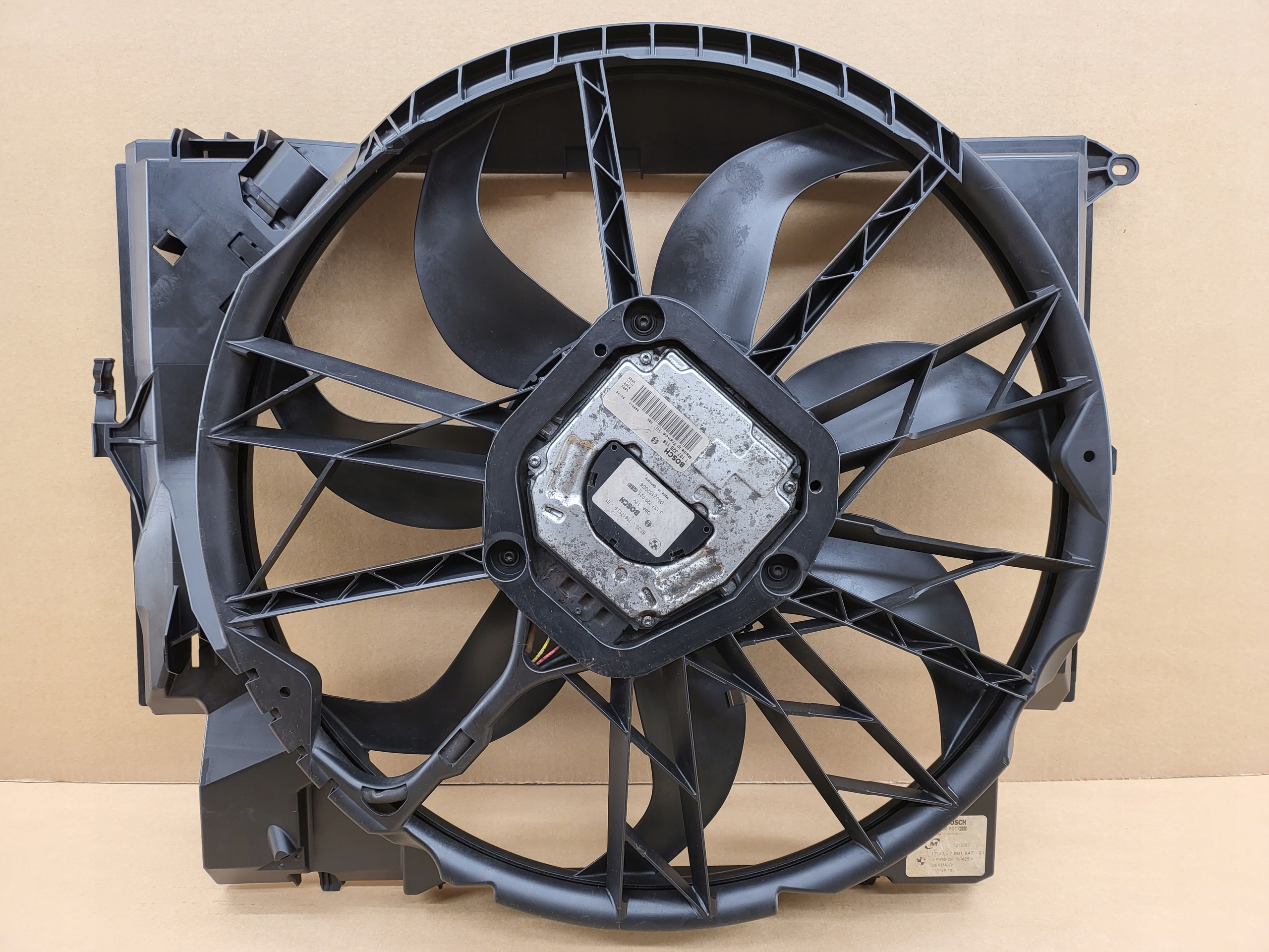 9783 17427801647 - Вентилятор BMW E84 E87 E90 E91 E92 E93 600 Вт