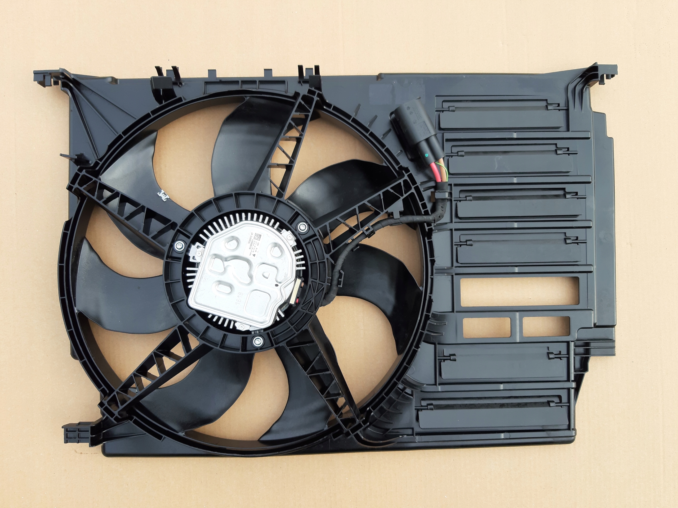 17427617610 17427637188 - Вентилятор радіатора BMW X2 F39 18i 20i M35i 35i