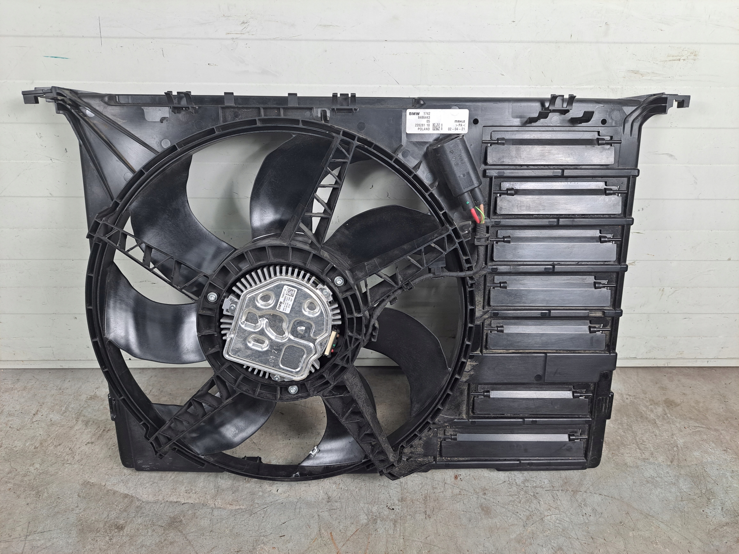 Вентилятор охлаждения MINI COOPER F55 F56 8486443