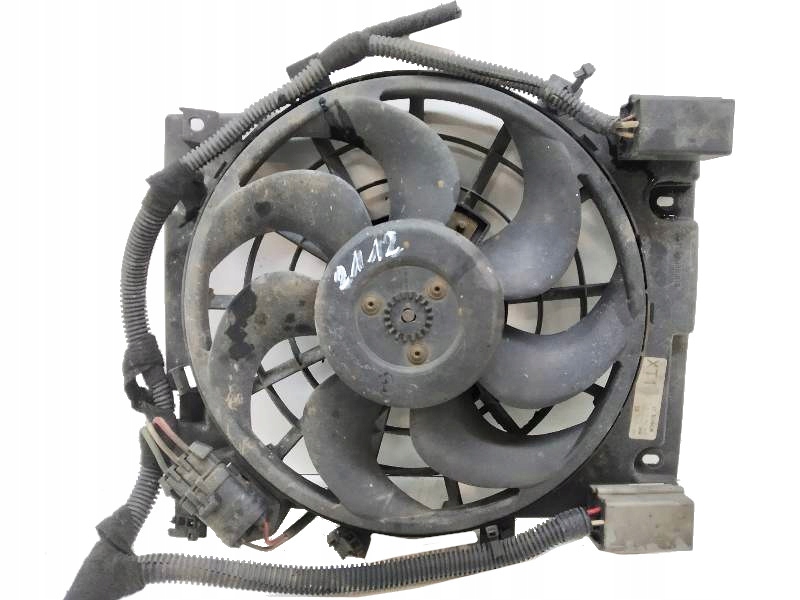 Вентилятор радіатора 13132559 Opel Astra III H