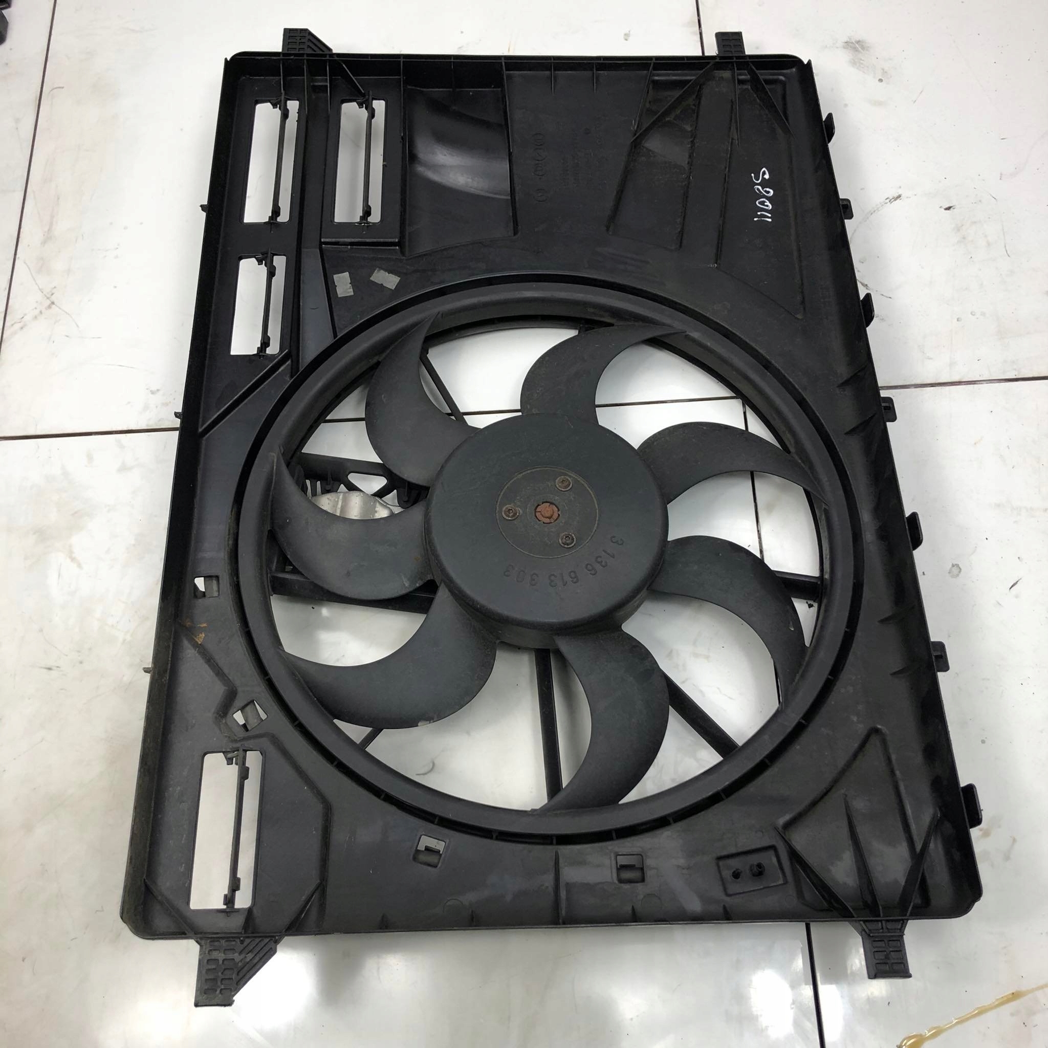 30672559 - Вентилятор радіатора 2.5 T S80 II V70 III XC70 III