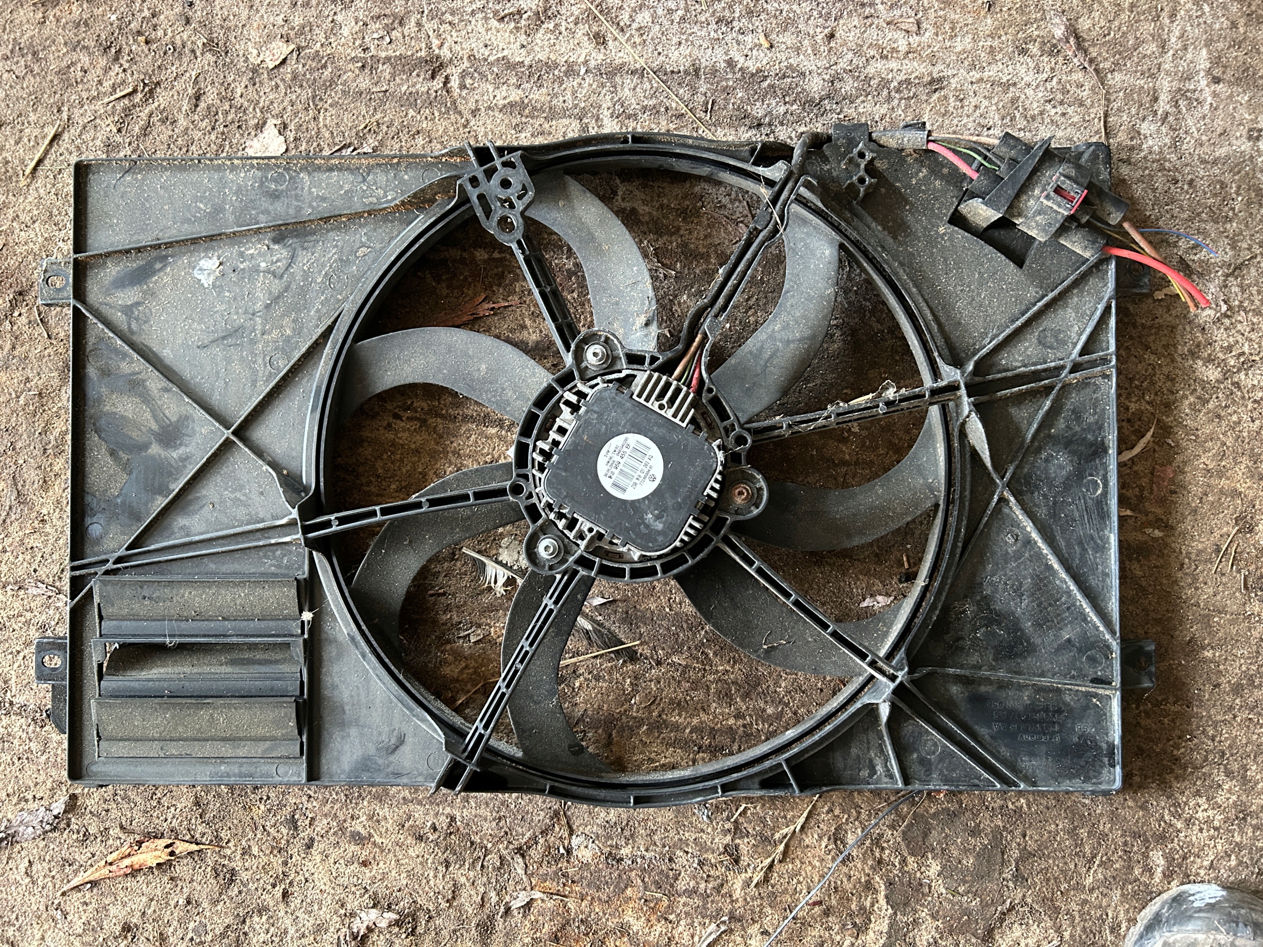 ВЕНТИЛЯТОР РАДИАТОРА ALTEA 1.9 TDI 1K0121205AA