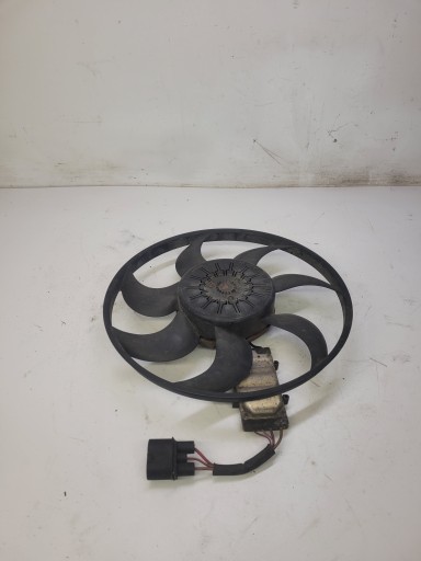 Вентилятор радиатора AUDI A6 C6 2.7 3.0 4F0959455B