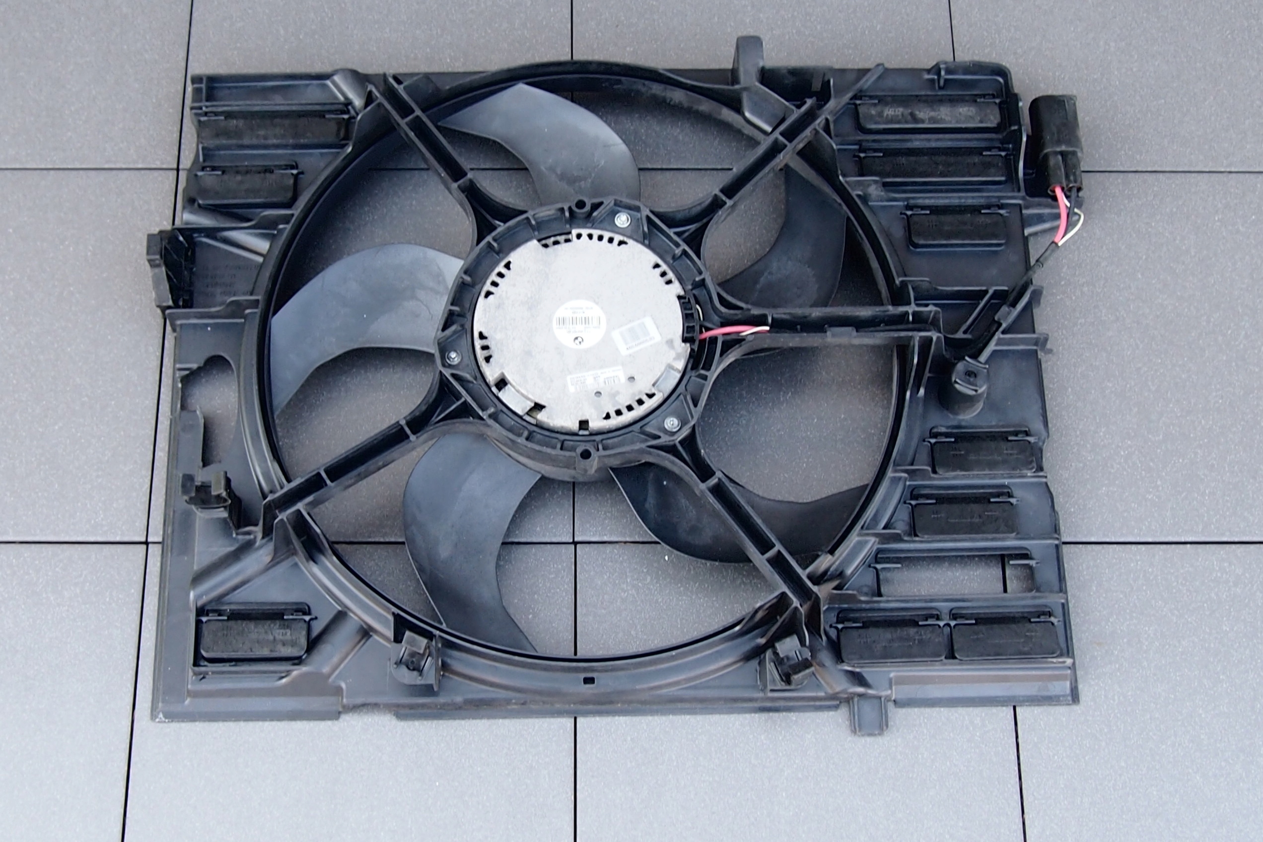 7540683 17427540683 - Вентилятор радиатора BMW E60 E61 525i 530i 3.0 и