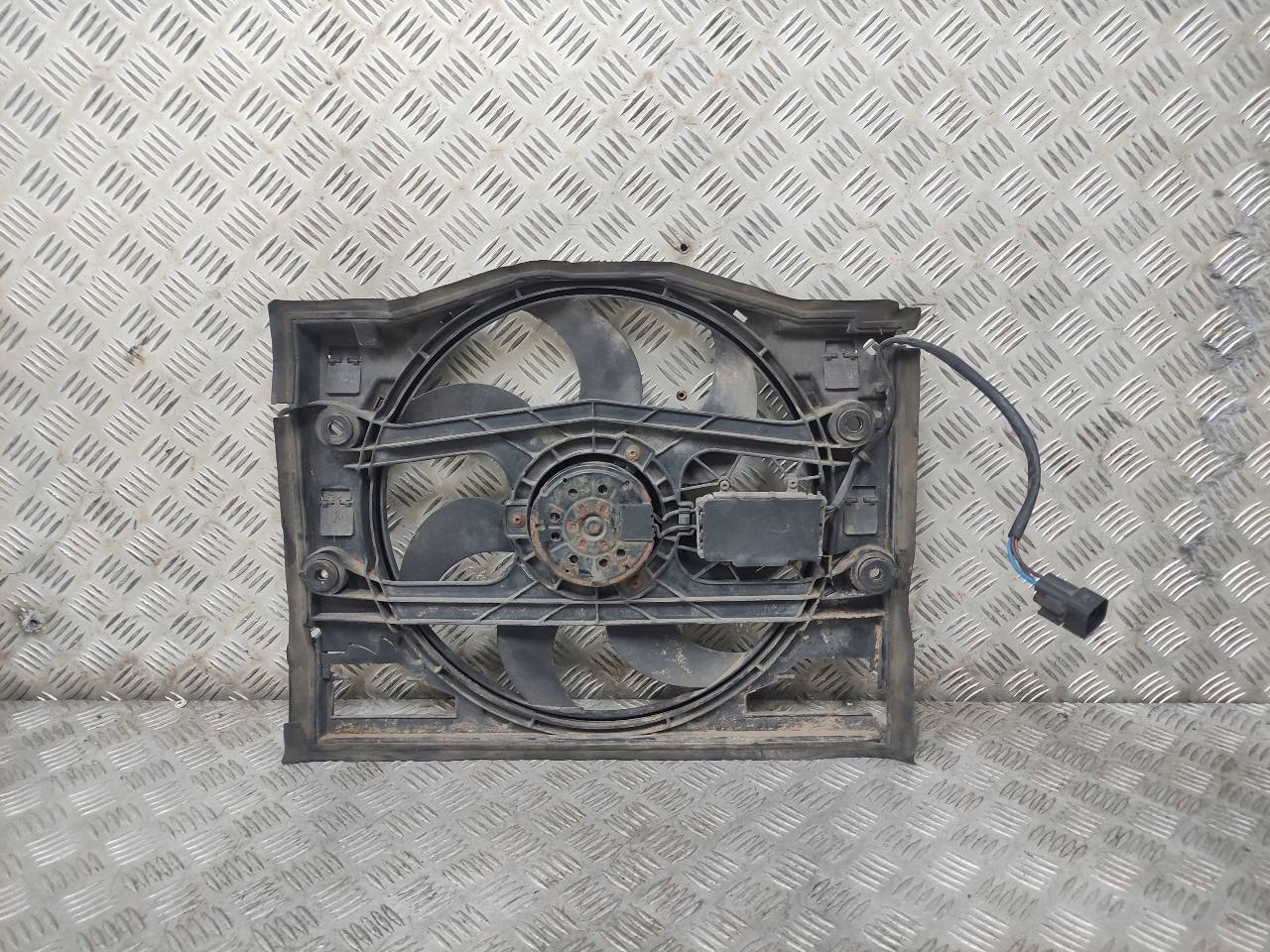 Вентилятор радиатора кондиционера E46 318i 6904768