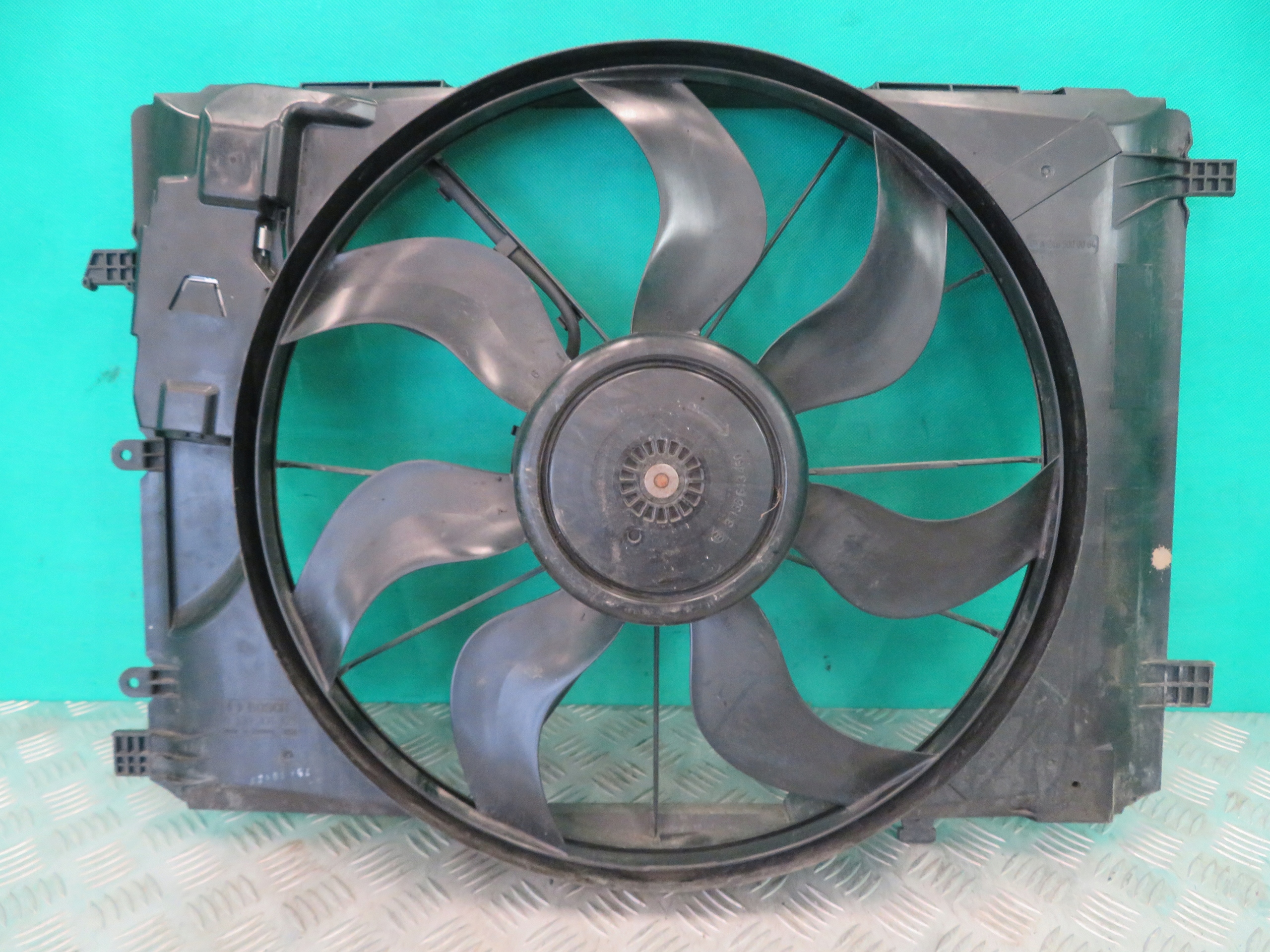 A2465000064 0130308425 - Вентилятор радіатора MERCEDES W176 A Class AMG 18R