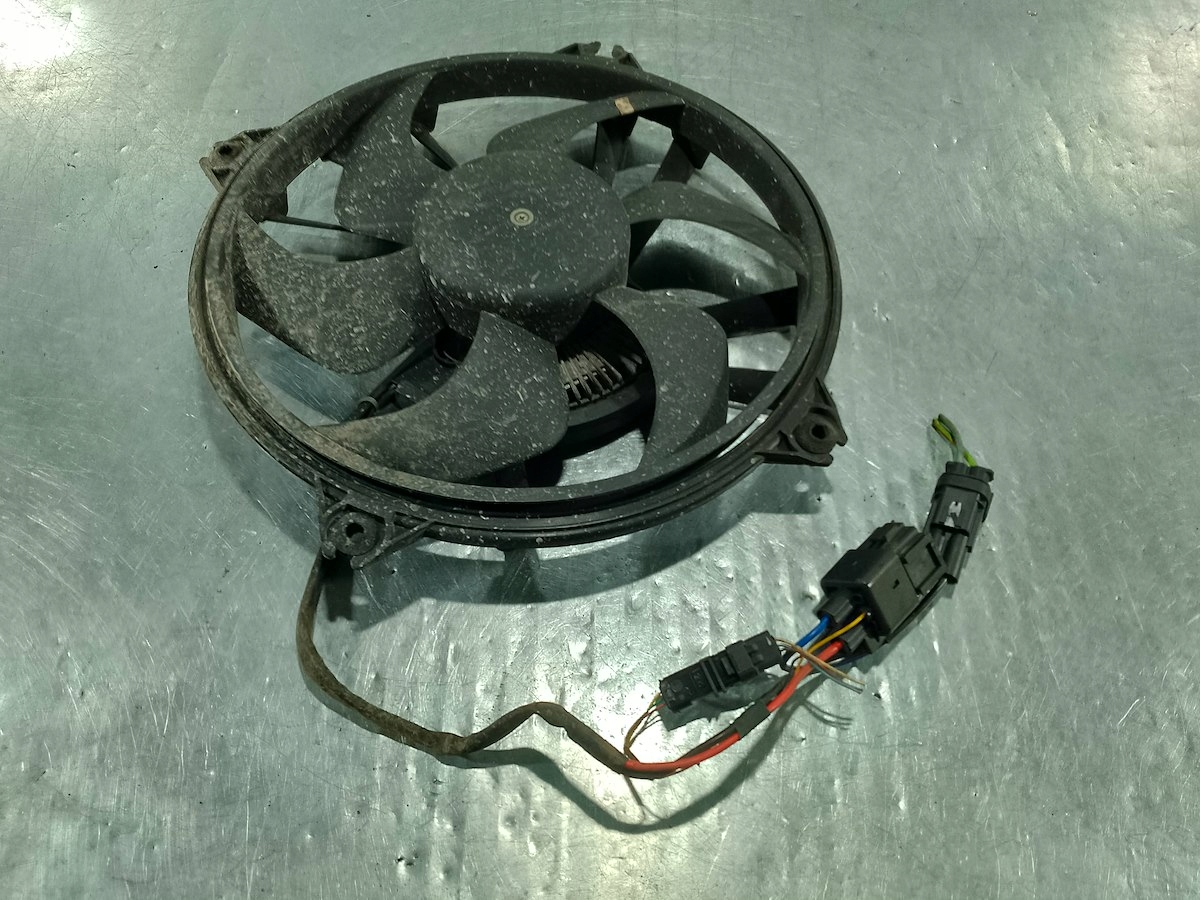 ВЕНТИЛЯТОР РАДИАТОРА PEUGEOT 407 1.6 HDI