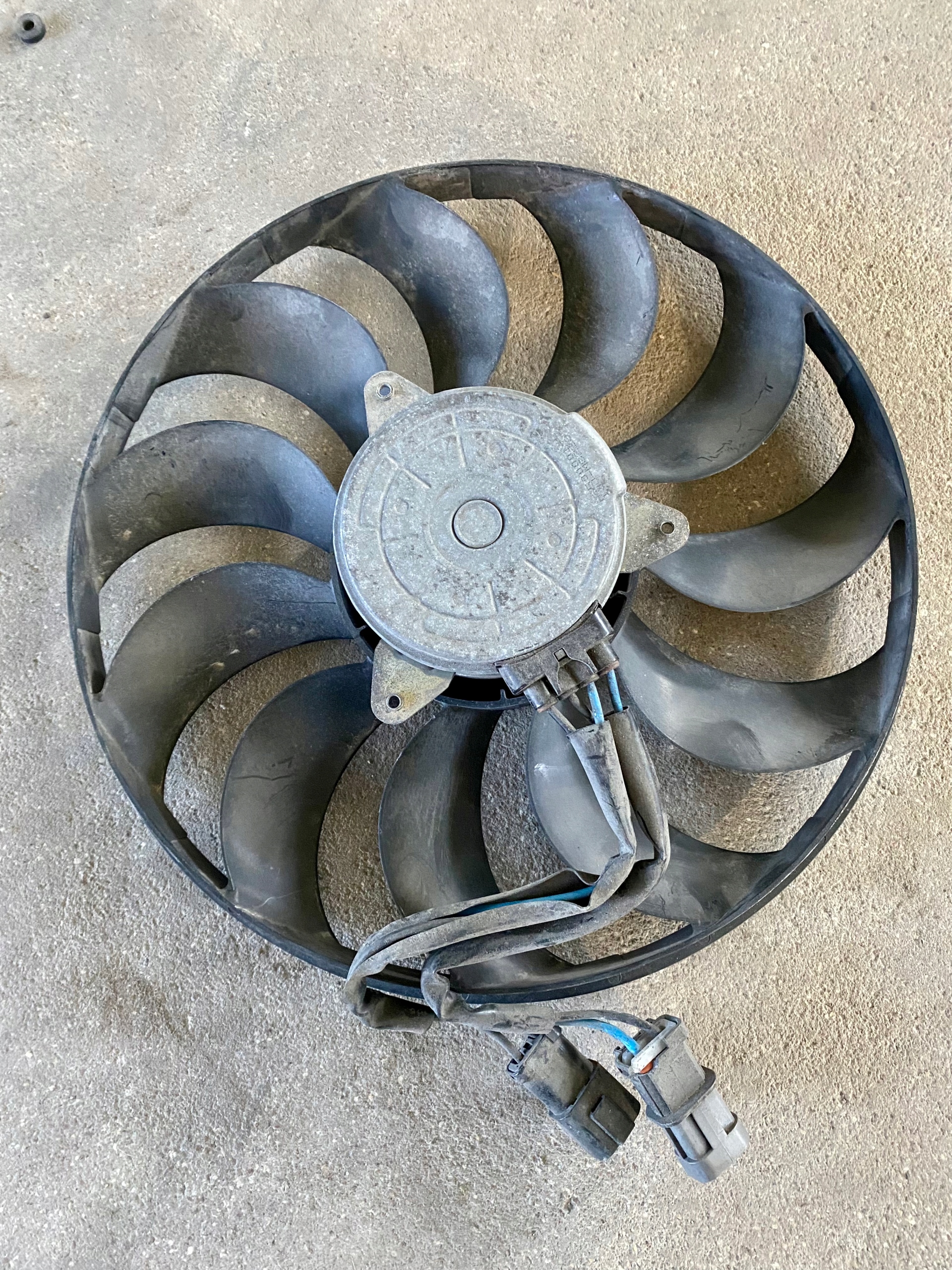 ВЕНТИЛЯТОР РАДІАТОРА RENAULT KOLEOS І 2.0 DCI