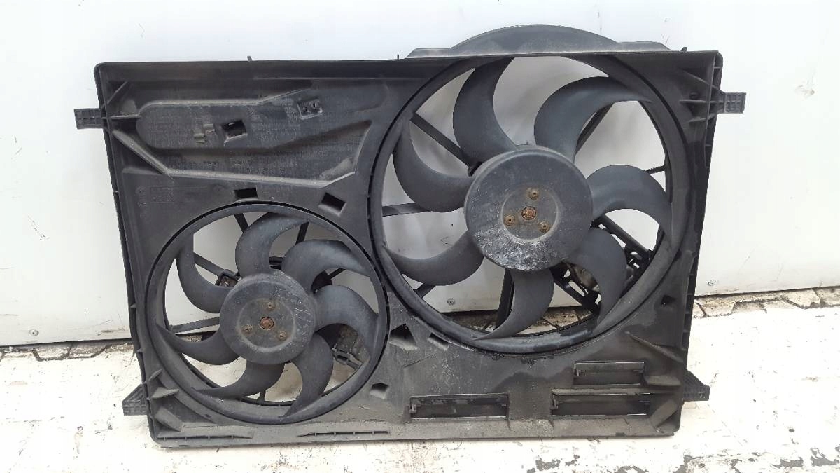 ERTFW4ERF32R - Вентилятор радіатора VOLVO S80 II 2.4 D 31200465