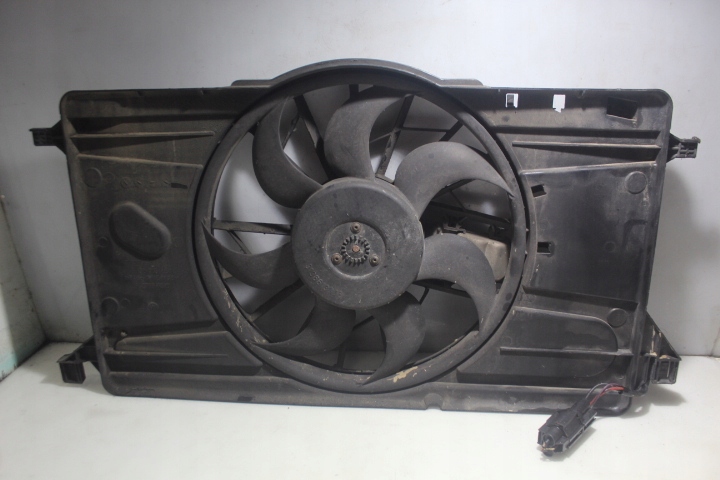 Вентилятор радиатора VOLVO V50 2.0 TD