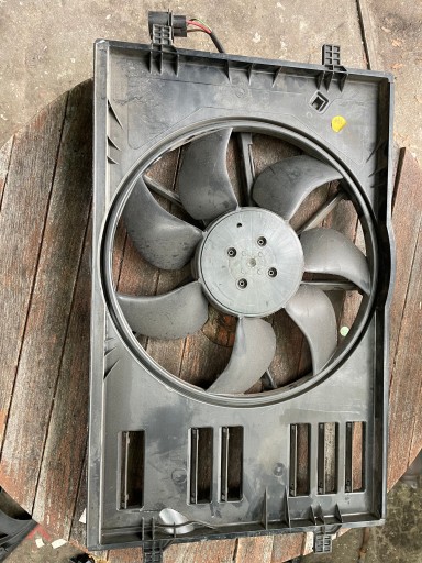 5Q0121203BK - Вентилятор радиатора VW Golf VIII B8 5Q0959455AF