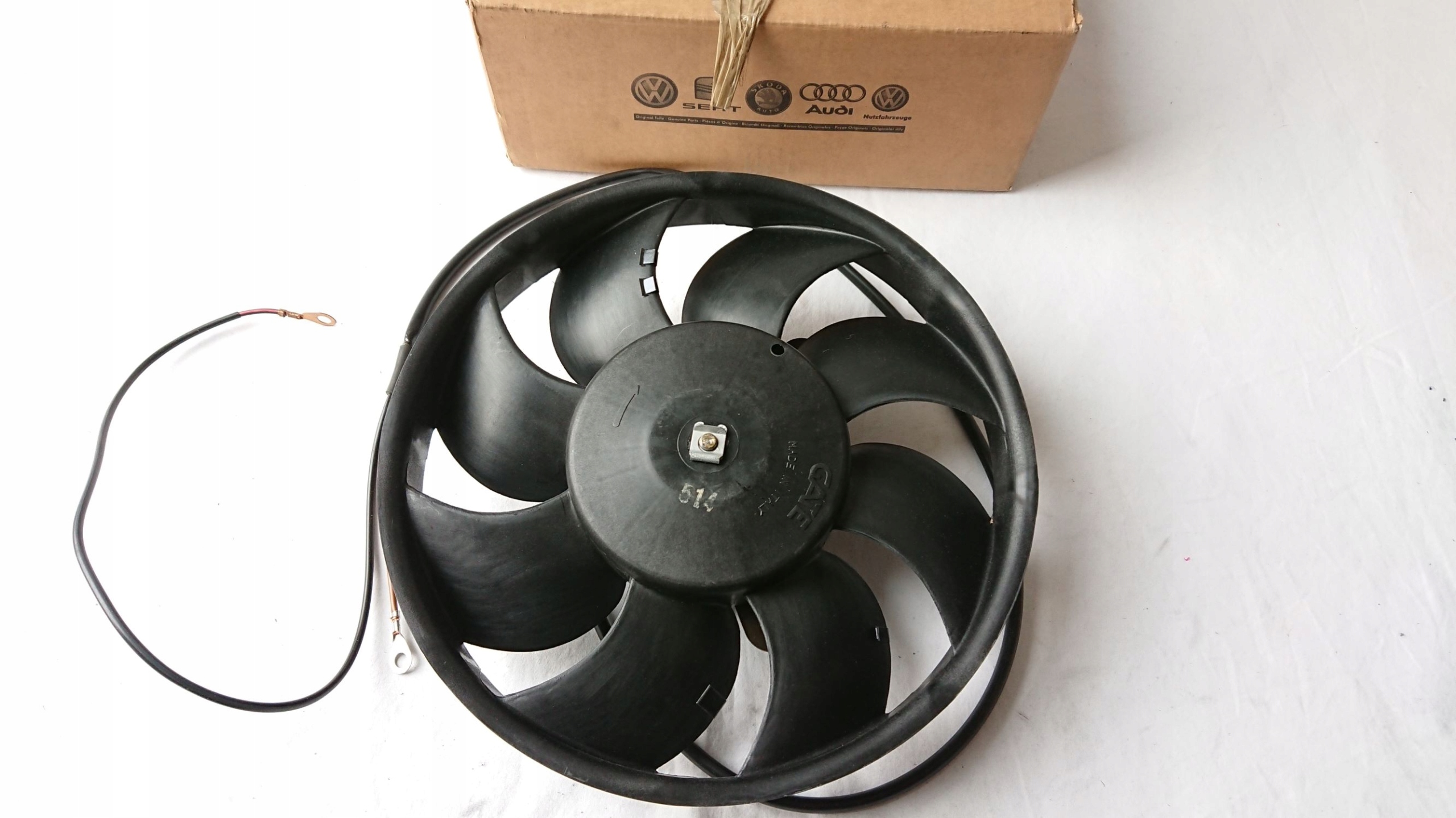 4D0 959 - Вентилятор радіатора VW PASSAT B5 2.8 V6