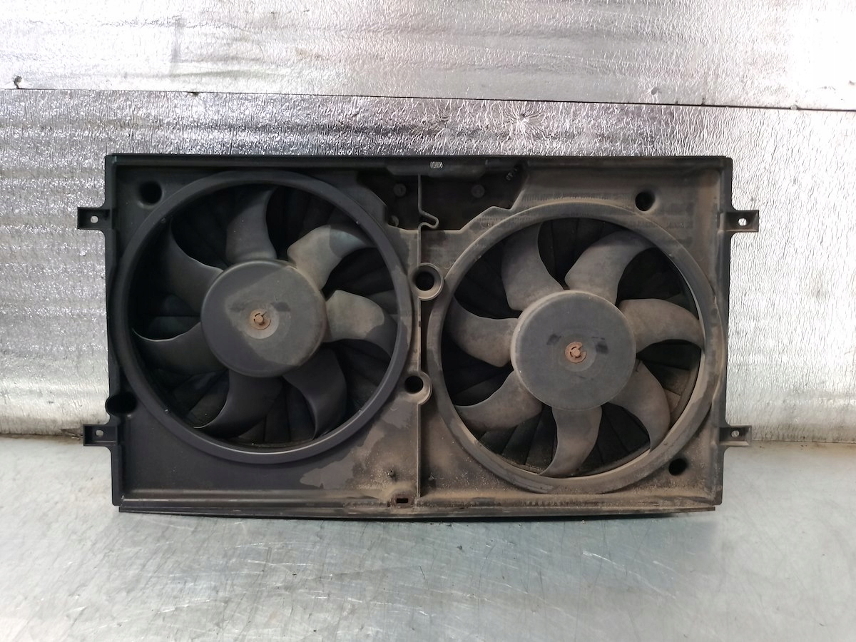 Вентилятор радіатора VW TRANSPORTER T4 7d0121207