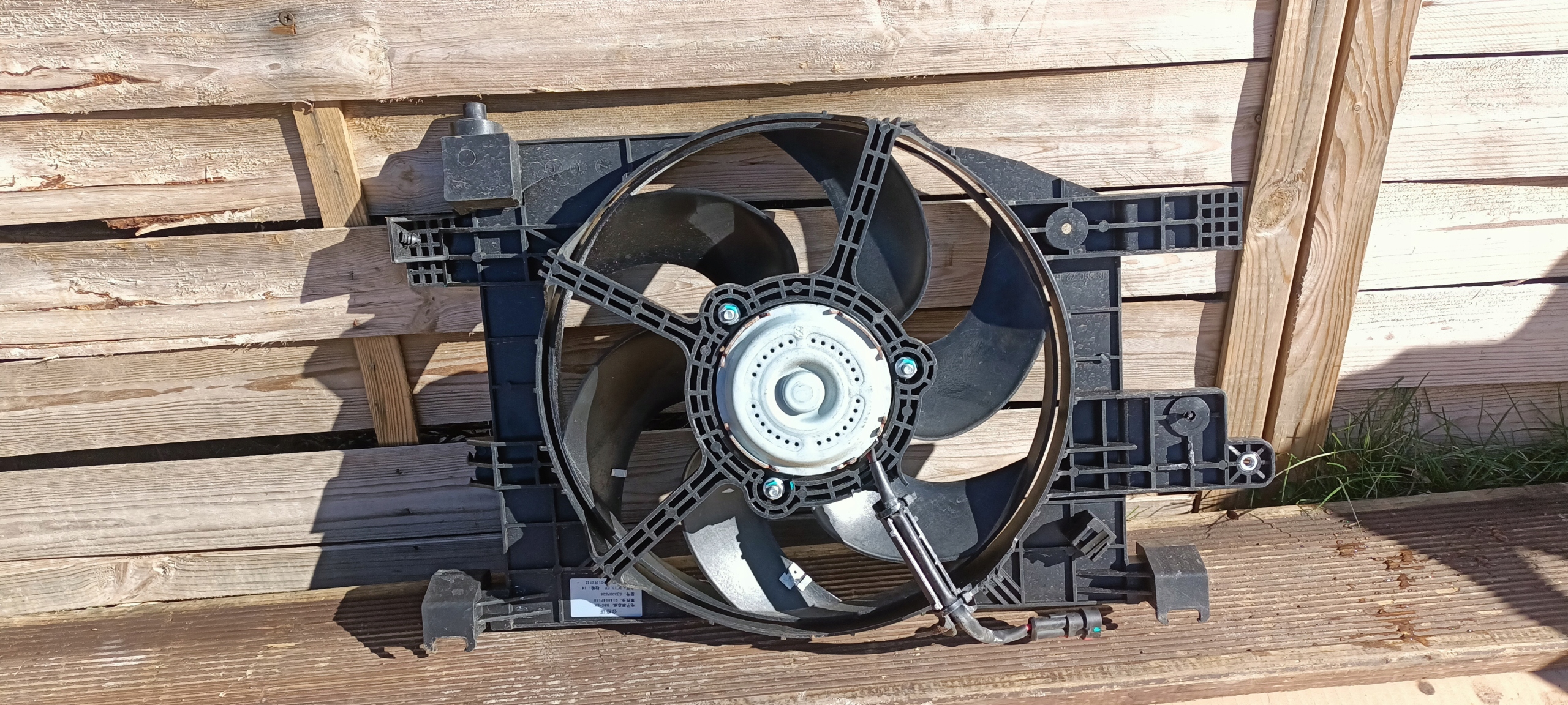 Вентилятор Dacia SPRING 20 - 23rok 214814715r orig