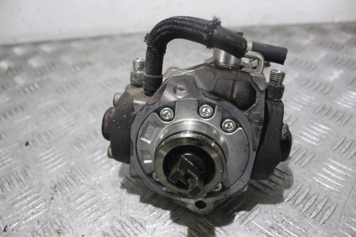 221000R030 - ВЕНТИЛЯТОР LEXUS IS 2 II 220 2.2 D