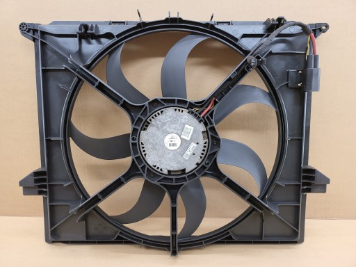 9813 A1645000193 - Вентилятор MERCEDES R W251 ML W164 GL X164