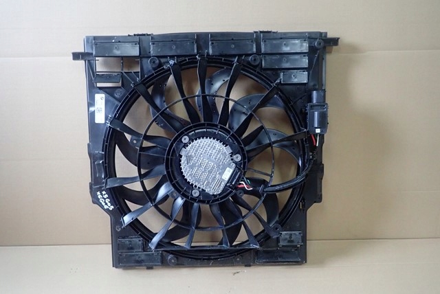 Вентилятор корпус вентилятор BMW X5 G05 8589042