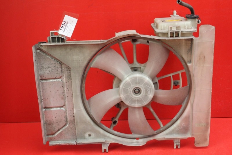 Вентилятор охлаждения TOYOTA YARIS 2 II 1.3 VVTi 06R