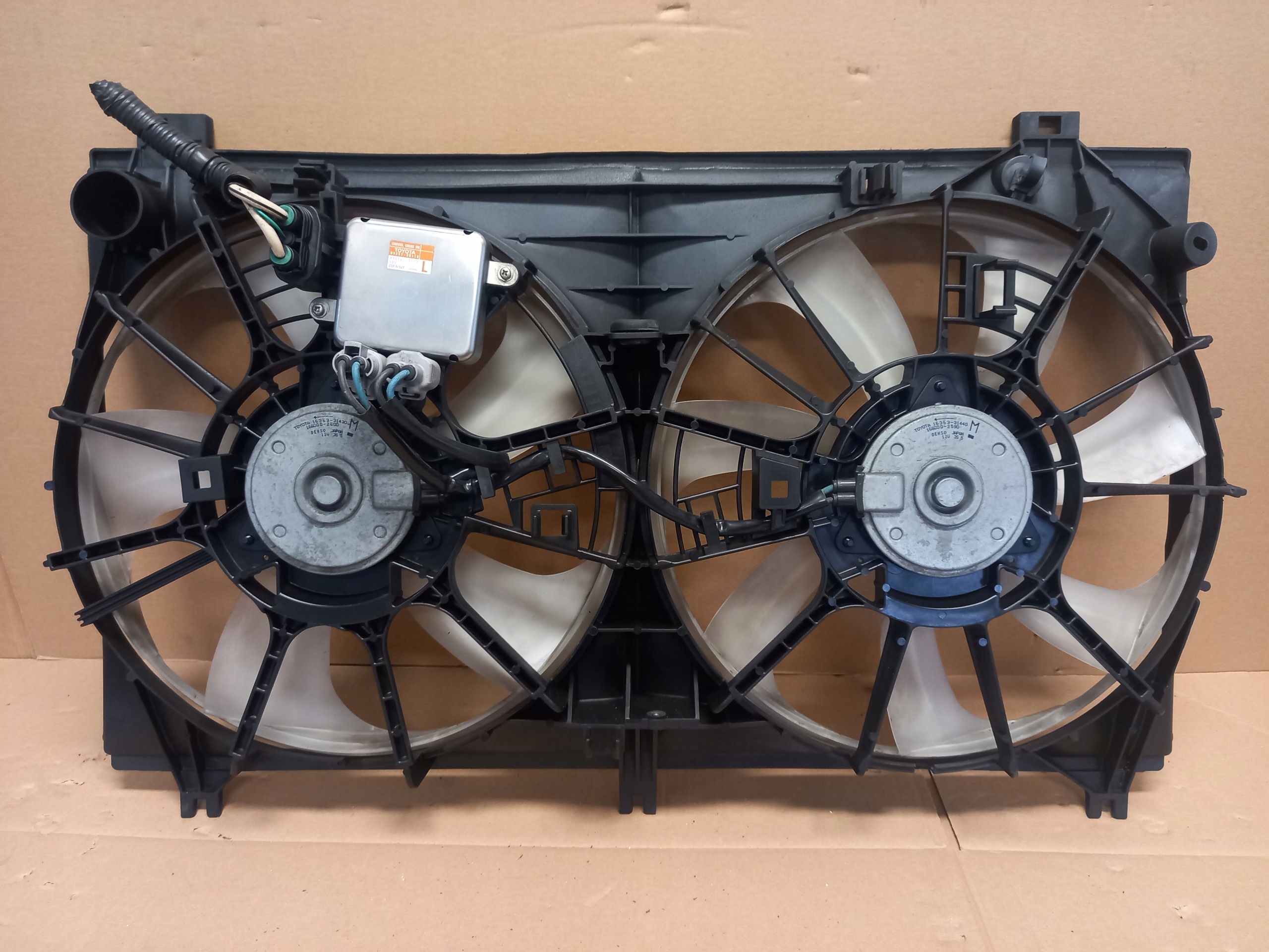 16361-31410 16361-38040 - ВЕНТИЛЯТОРИ РАДІАТОРА LEXUS IS 300H 2013-