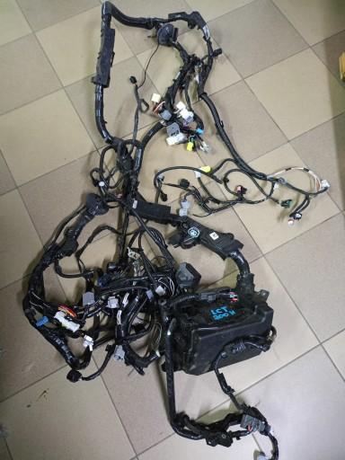 БЛОК ПРЕДОХРАНИТЕЛЕЙ В МОТОРНОМ ОТДЕЛЕНИИ LEXUS CT 200H 2018 2019 2020