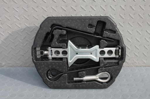 75481-61M00 - КАРТРИДЖ КОЛЕСА ДОМКРАТ КЛЮЧ ВУХО ДЛЯ SUZUKI SX4 S-CROSS 13-21