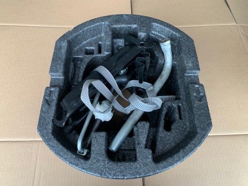 ВСТАВКА ЗАПАСНОГО КОЛЕСА ПІНОПОЛІСТИРОЛ 5J0012115A SKODA FABIA II ОРИГІНАЛ