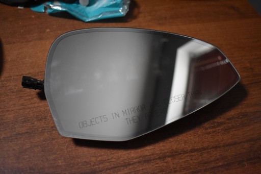 8W0857536L 55 - Вставка зеркала правая ассистент audi a4 a5 b9 1