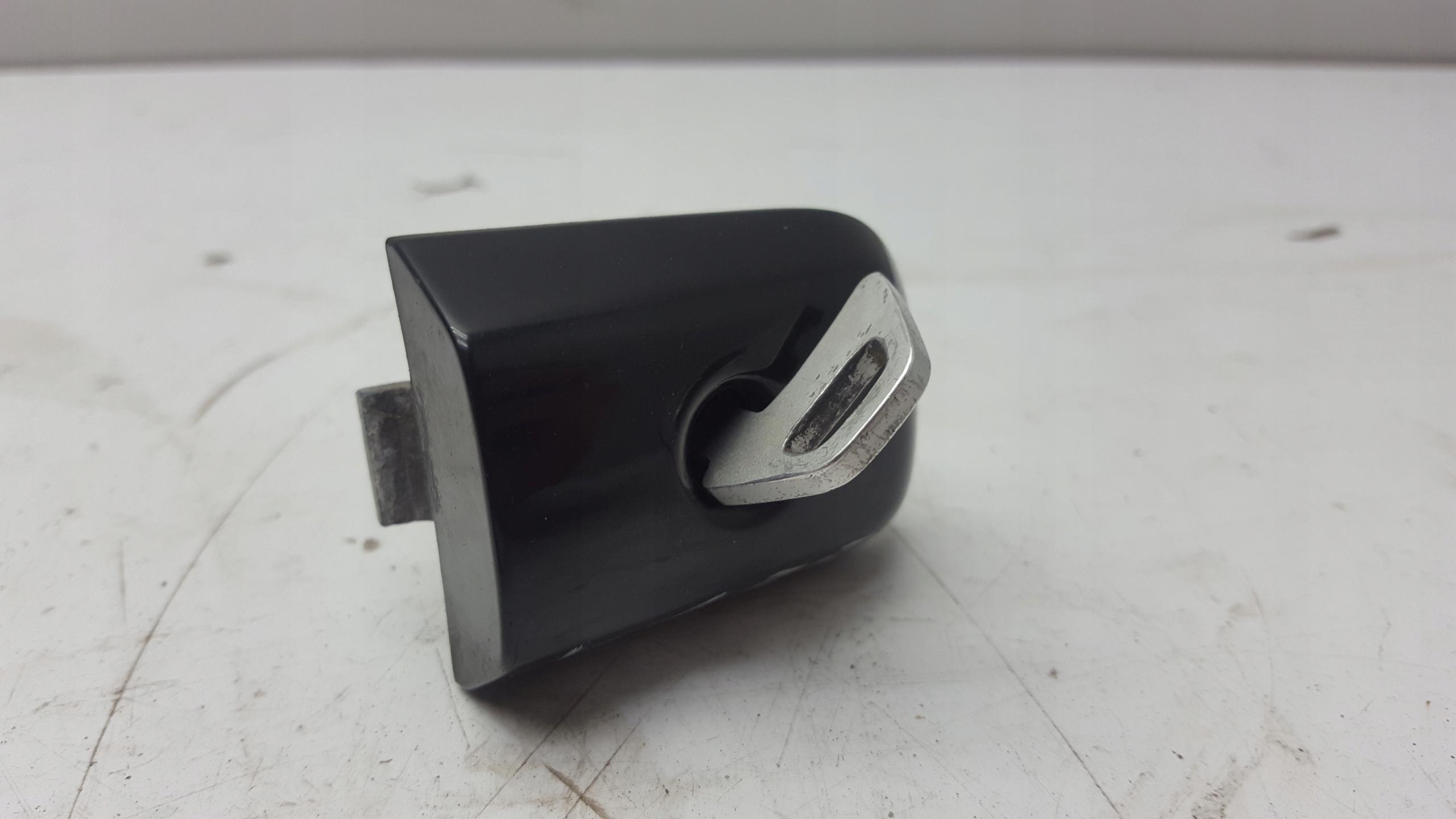 3T3FGWATG - Вставка ключа автомобіля VOLVO V50 2005 Європа