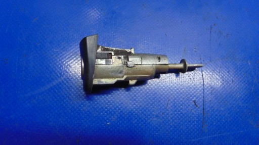 ВСТАВКА ЛІВА ПЕРЕДНЯ GOLF V HB 03-09 РІК