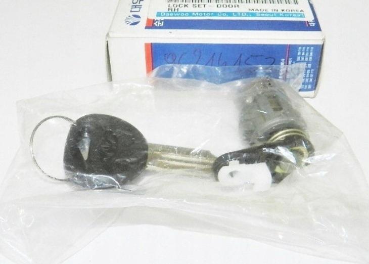 Klucz-022 - Вставка замка передней правой двери Daewoo Lanos