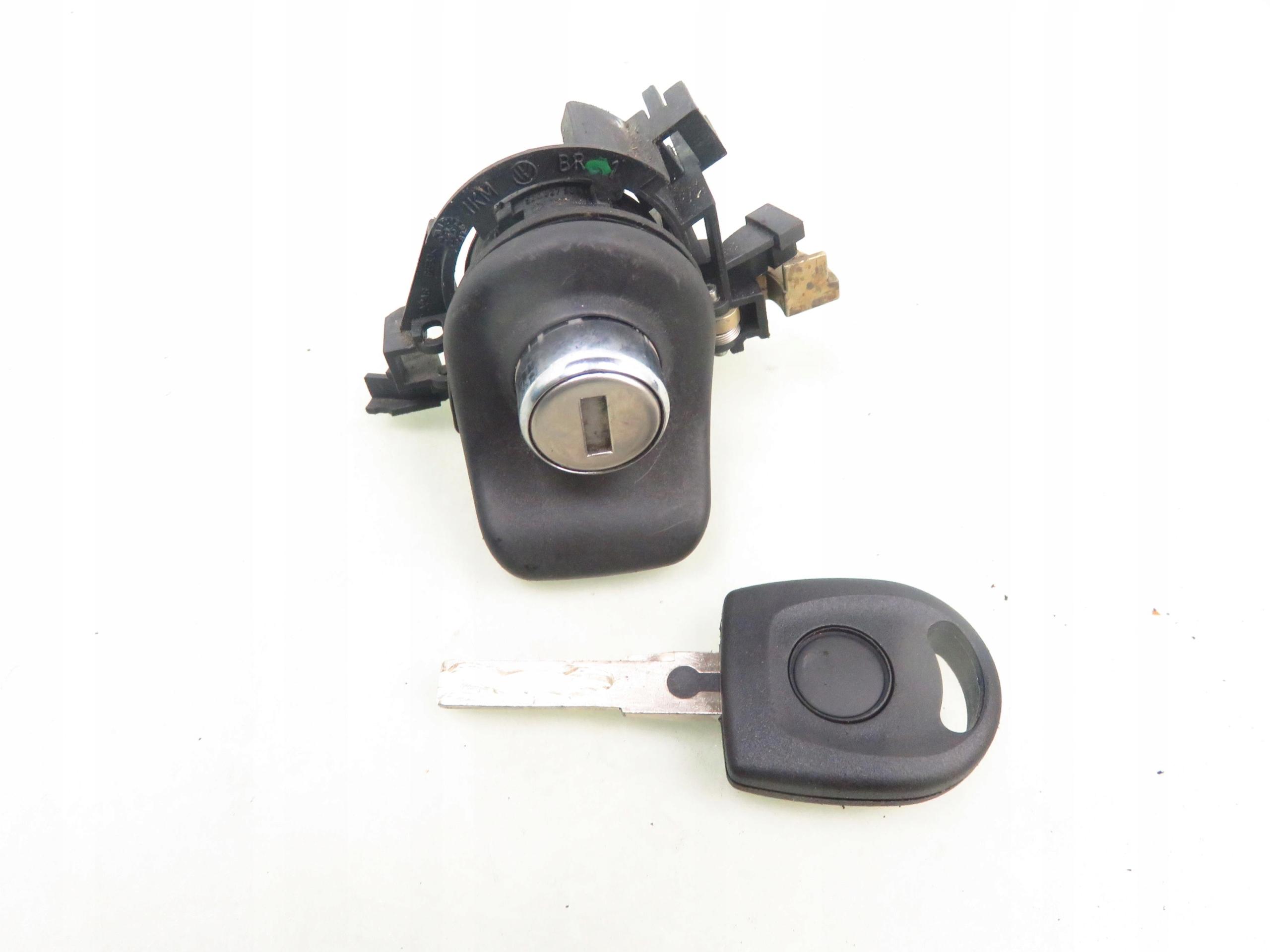 ВСТАВКА ЗАМКА ЛЮКА VW FOX 5Z6827774