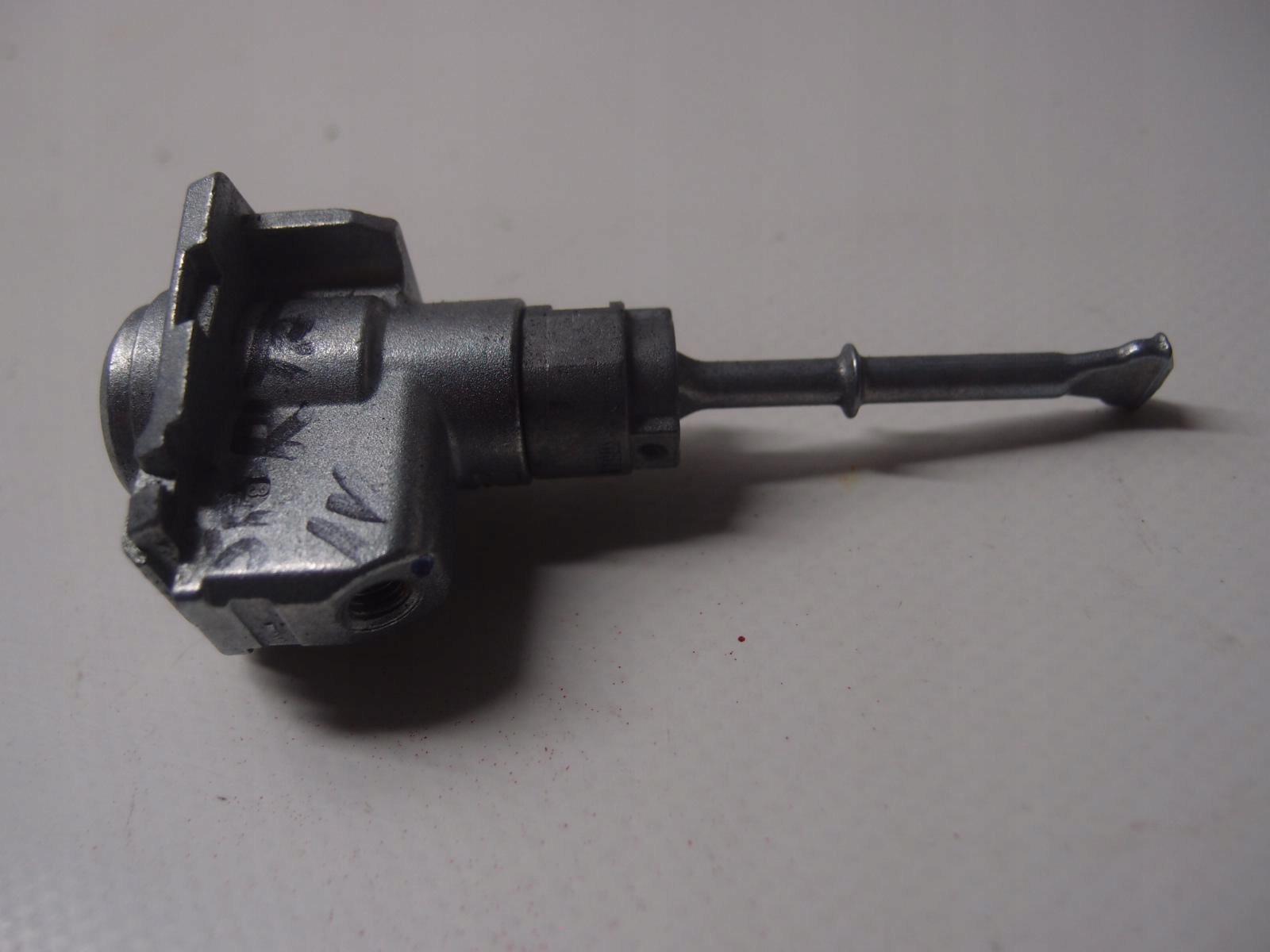 ВСТАВКА ЗАМКА ЛІВА ПЕРЕДНЯ KIA SPORTAGE IV