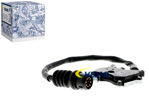 V10-73-0021 - Перемикач ліхтарів заднього ходу AUDI A4 B5 A6 C5 A8 D2 VW PASSAT b5 PASSAT