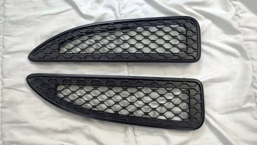 EX53 16C629-AD - РЕШІТКА КАПОТА ВПУСКА ЛІВА ПРАВА JAGUAR X152 F-TYPE