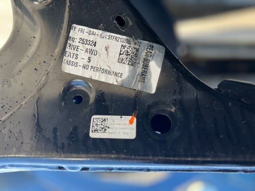 1044580-01-D - ЗАДНЯЯ КОЛЯСКА TESLA МОДЕЛЬ 3 ГОДА 1044580