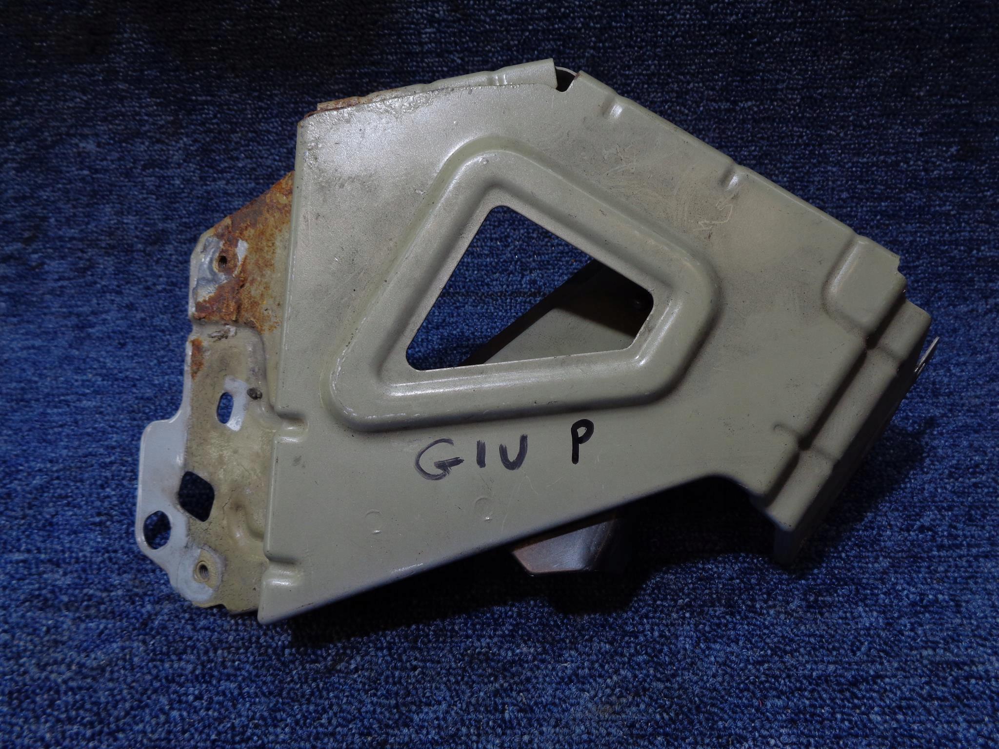 КРОНШТЕЙН КРЫЛА ALFA ROMEO GIULIETTA 2010-ПРАВЫЙ