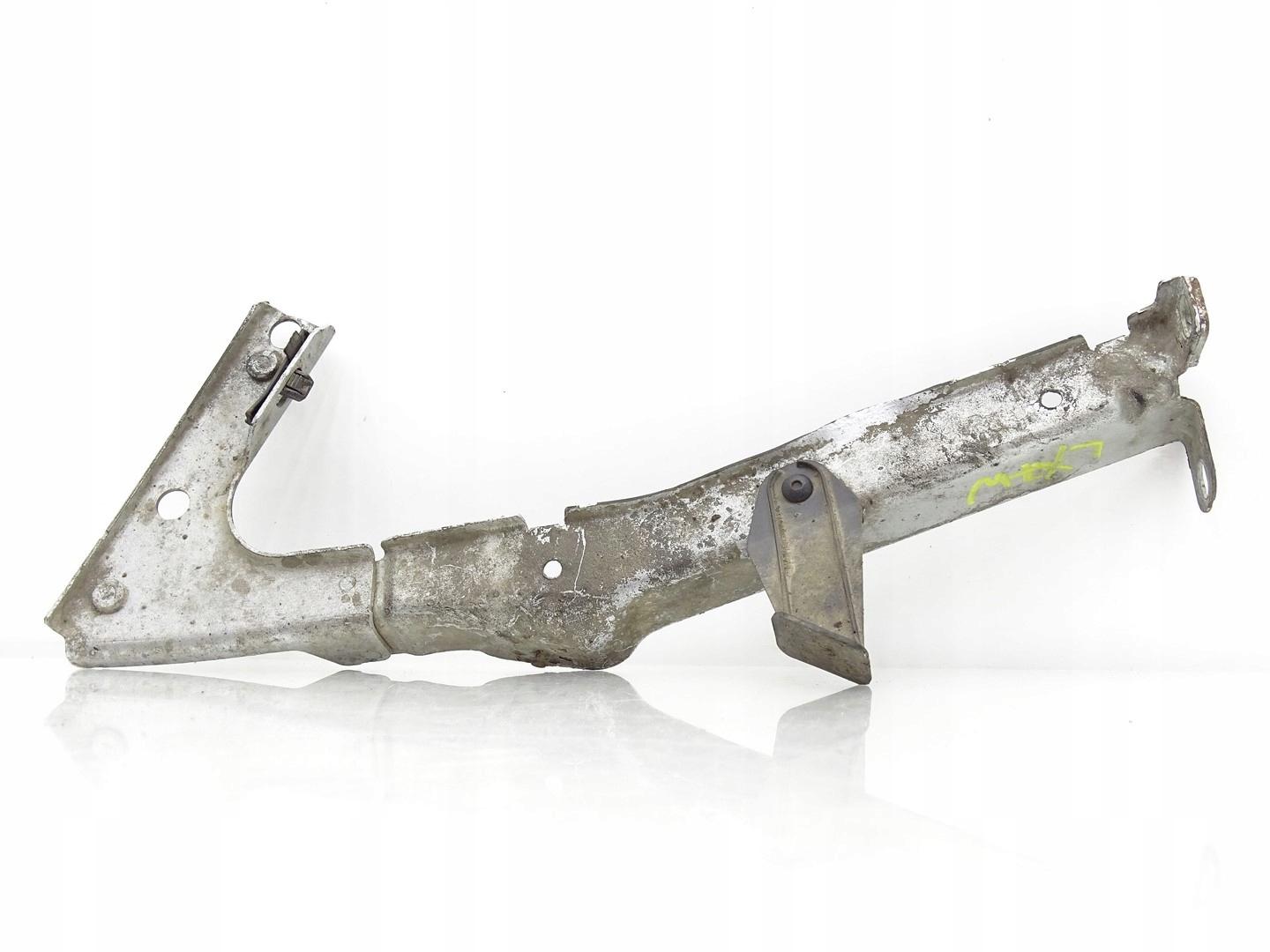 Кронштейн крила лівий AUDI A5 8T LX7W 8T0821135B