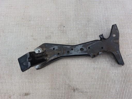 8V0821135A - Кронштейн крила лівий передній AUDI A3 8V