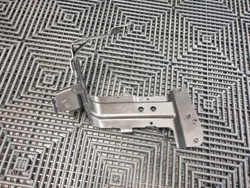 4M0821132C - Кронштейн FENDER RIGHT FRONT AUDI Q7 4M 2015-