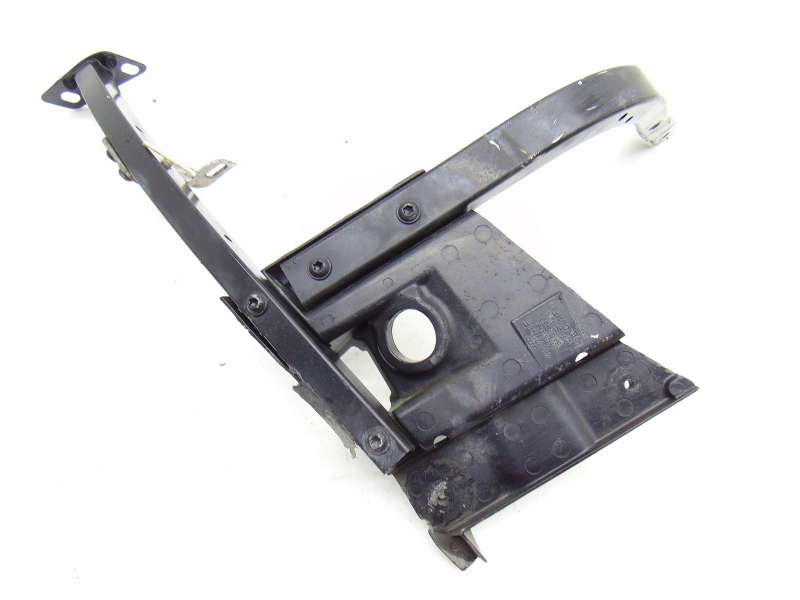 4E0821138F - Кронштейн крыла правый передний AUDI S8 D3 A8 D3